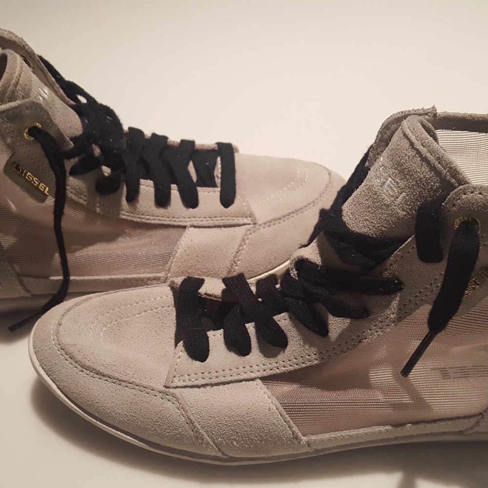 Diesel Daily Kick Women's Shoe

High Top Trainer